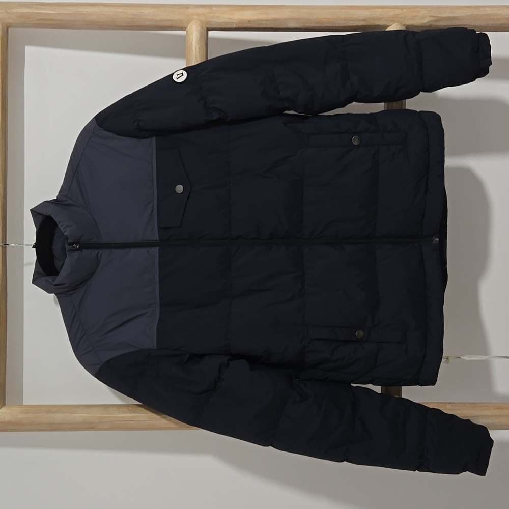 NWT Vuori Meysan Down Jacket Small